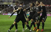 Cris Ronaldo ghi bàn thắng thứ 300, Real tiếp tục đuổi bắt Barca