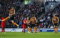 Bại trận trước Hull, Liverpool khó dự Champions League mùa sau
