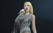 Mặc đồ xuyên thấu, Taylor Swift khoe thân hình "không tì vết"
