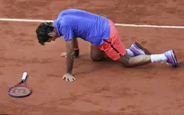 Pháp mở rộng 2015: Roger Federer thua bẽ bàng tại tứ kết
