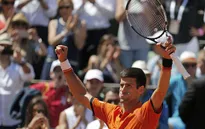 Pháp mở rộng 2015: Đánh bại Murray, Djokovic vào chung kết