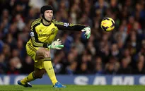 Petr Cech chính thức gia nhập Arsenal: Wenger 1-0 Mourinho