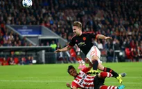 HLV Van Gaal: Luke Shaw đã khóc sau chấn thương kinh hoàng