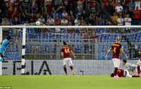 Suarez lập công cho Barcelona trong tư thế việt vị?