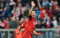 Kinh hoàng: Robert Lewandowski ghi 5 bàn chỉ trong... 9 phút