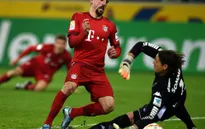 Bayern thua trận đầu sau 6 tháng, Dortmund thu hẹp khoảng cách