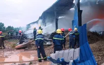 Cháy lớn kho chứa gỗ trong KCN Nam Đông Hà, Quảng Trị