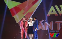 VTV Awards 2015: Xuân Bắc - Trường Giang "làm loạn" sân khấu vì không được đề cử
