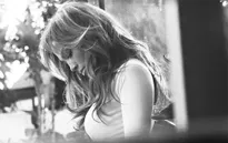 Jennifer Lopez 'phản pháo' khi bị chỉ trích quá sexy