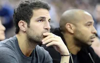 Fabregas, Drogba và Henry rủ nhau đi xem bóng rổ