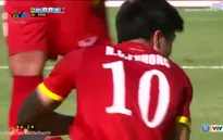 Công Phượng lần đầu sút kiểu Panenka hỏng phạt đền