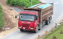Rút giấy phép của doanh nghiệp có xe quá khổ quá tải?