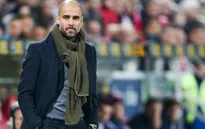Guardiola sợ Bayern trượt ngã như Dortmund