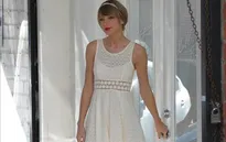 Diện đầm trắng, Taylor Swift xinh đẹp như công chúa