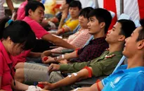 700 tình nguyện viên tham gia ngày hội hiến máu “Tết hồng cho em”