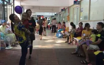 Bùng phát bệnh đường hô hấp và tiêu hóa ở trẻ nhỏ