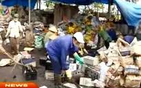 Câu chuyện mưu sinh và nhiễm độc chì ở làng nghề tái chế ắc quy