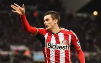 Adam Johnson bị đình chỉ thi đấu sau bê bối tình dục với trẻ vị thành niên
