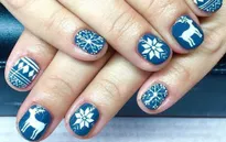 Làm đỏm với móng tay phong cách Giáng sinh