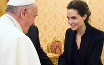 Vì sao Angelina Jolie không xuất hiện tại Quả cầu vàng 2015?