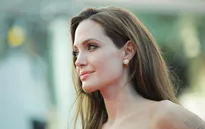 Angelina Jolie thú nhận nấu nướng dở tệ