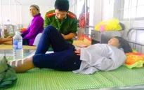 Lật xe công nông đang xuống dốc, 11 người thương vong
