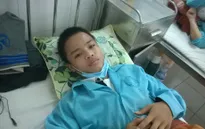 Mẹ xót xa nhìn con bị bệnh ung thư máu hành hạ