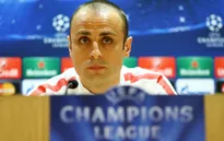 Berbatov quyết tâm giúp Monaco vượt ải Arsenal