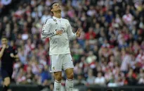 Thua sốc Bilbao, Real sắp bị Barca "soán ngôi"