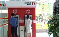 Các ngân hàng thực hiện gắn thiết bị cảnh báo cho cây ATM