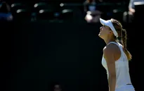Đương kim á quân Bouchard bật bãi ngay vòng 1 Wimbledon 2015