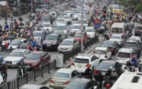 Thuế, phí chiếm đến 50% giá ô tô tại Việt Nam