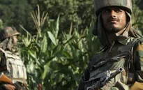 Binh sĩ Ấn Độ, Pakistan đấu súng tại biên giới ở Kashmir