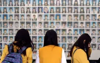Thảm họa chìm phà Sewol: Những trái tim không ngừng rỉ máu