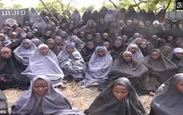 Giải cứu 200 bé gái và 93 phụ nữ từ hang ổ phiến quân Boko Haram