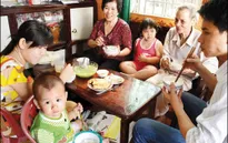 Bữa cơm gia đình - Nơi hình thành nhân cách cho trẻ
