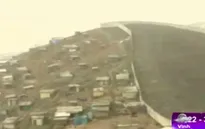 Bức tường ngăn cách hai thế giới giàu - nghèo tại Peru