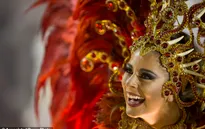 Sôi động lễ hội đường phố ở Rio de Janeiro