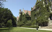 Mỹ: Đại học Chicago đóng cửa do bị đe dọa