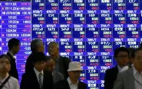 Chỉ số Nikkei chạm mốc 20.000 điểm