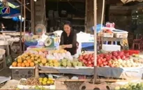 Chợ bỏ không, tiểu thương vẫn không có chỗ bán hàng