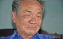 Đắng cay cha già cho con ăn cơm pha với thuốc ngủ