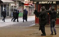 Đấu súng ác liệt giữa cảnh sát và nghi phạm khủng bố ở Paris