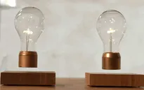 Thắp sáng bóng đèn không cần ổ điện