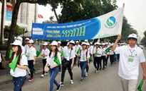 Đi bộ quanh Hồ Gươm hưởng ứng "Hành trình năng lượng xanh"