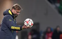 Dortmund đứng cuối bảng, Jurgen Klopp quyết không từ chức