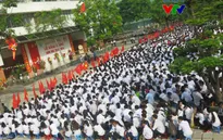 Khai giảng năm học mới tại Hà Nội: Gọn nhẹ và vui tươi