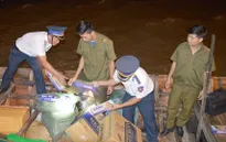 Bắt giữ tàu chở 6.000 gói thuốc lá lậu trên vùng biển Kiên Giang