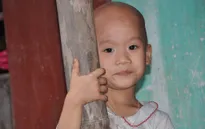 Thương bé 5 tuổi mắc bệnh lạ, bị mẹ bỏ rơi