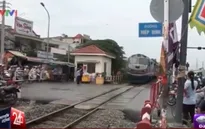 TP.HCM: Tai nạn rình rập tại đường ngang qua đường sắt
